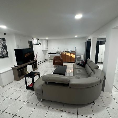 Cozy Spacious Guest Suite 엥글우드 외부 사진